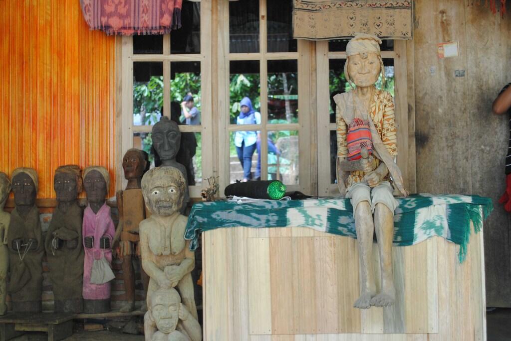 [Share] Ritual Ma' Nenek 2013 - Toraja