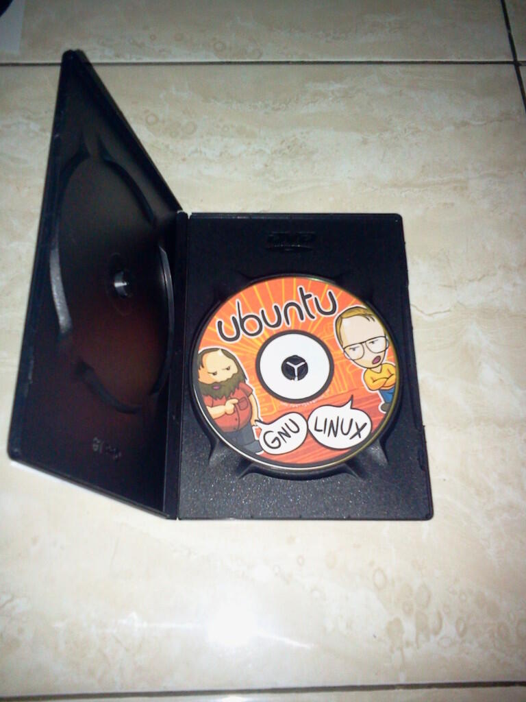 CD/DVD LINUX ( MURAH gan/sis.... ^_^ )