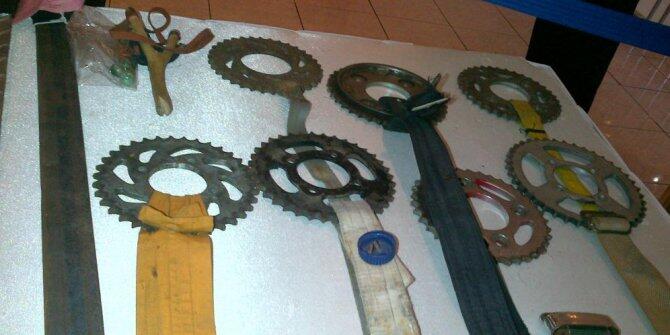 SENJATA TERBAIK DI DUNIA