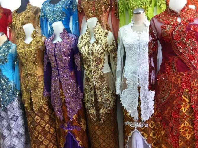 Terjual ANEKA KEBAYA  MODERN PAYET ALAM BUNGA NATURE DLL 