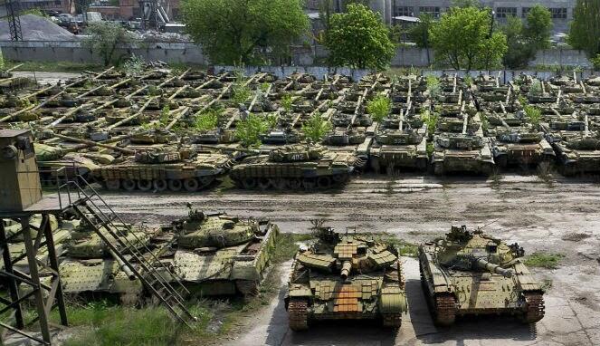 Melihat 'Kuburan' Tank di Ukraina yang Dirahasiakan