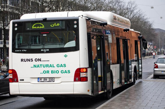 Bus-bus BRT (busway) canggih buatan Eropa