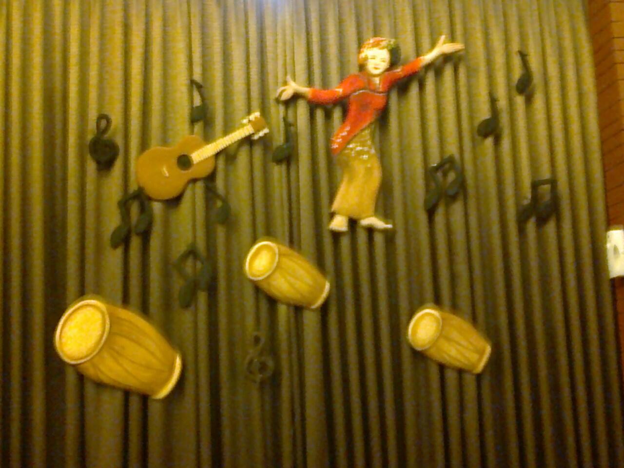 JASA DEKORASI STYROFOAM DAN BALON PROPERTY.MAKET PATUNG (2D,3D,4D)
