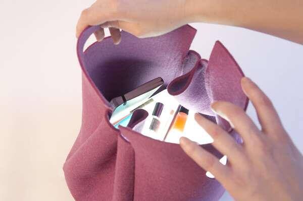 Market research tentang GLOWING PURSE, handbag yang berguna pada saat gelap