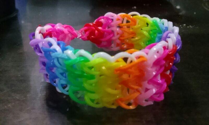 RAINBOW LOOM and Rubber Bands di SINTANG, KALIMANTAN BARAT