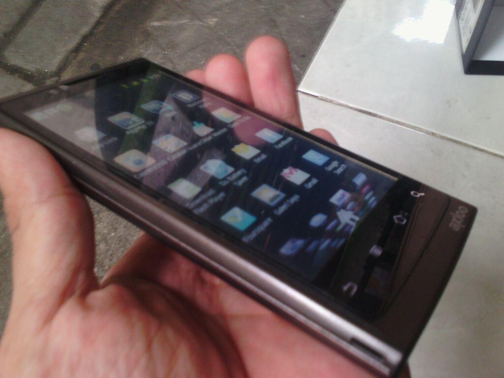 JUAL CEPAT android MURAH AXIOO VIGO 410 Surabaya SBY