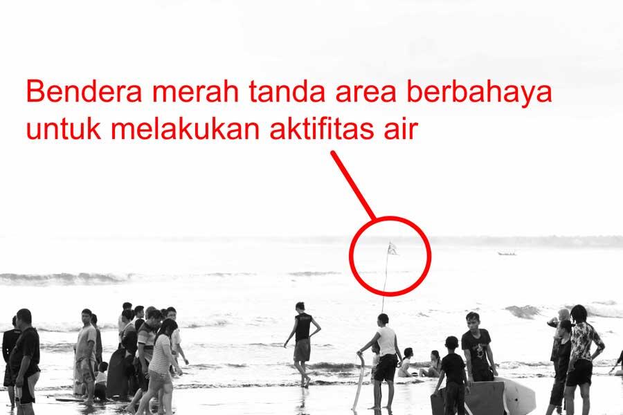 Foto pemuda terseret ombak Pangandaran &amp; Kesalahan umum berenang di pantai