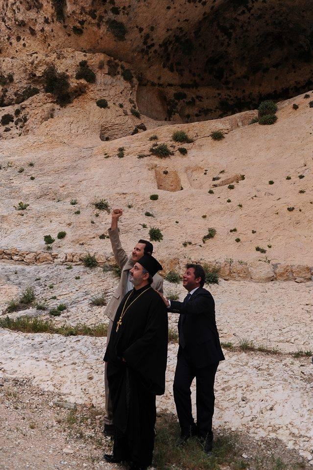 &#91;Awas Terguncang&#93; Mr. Bashar Al-Assad Mengunjungi The old Christian town Maaloula,..