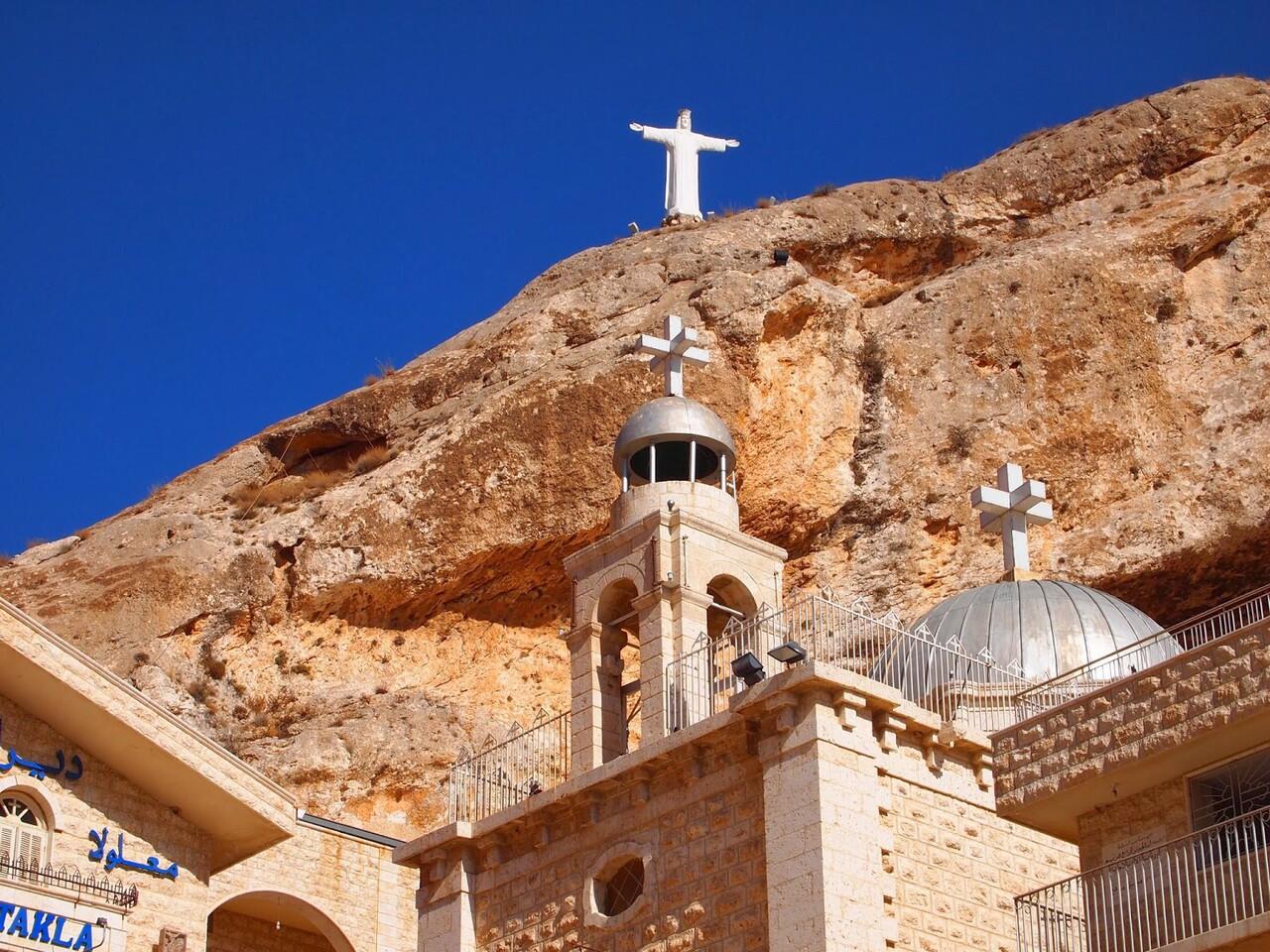 &#91;Awas Terguncang&#93; Mr. Bashar Al-Assad Mengunjungi The old Christian town Maaloula,..