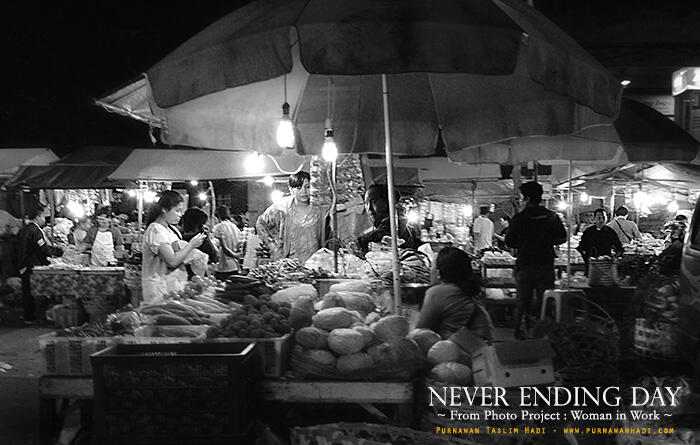 Selamat Hari Kartini, (Share) Project Photo - Street Photography, Woman At Work
