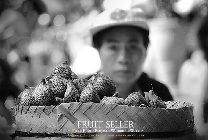Selamat Hari Kartini, (Share) Project Photo - Street Photography, Woman At Work