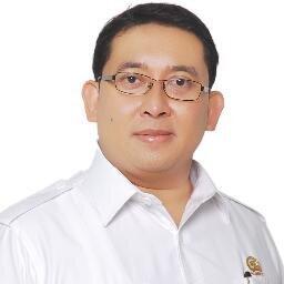 Makjleb: Puisi Panasbung (Laskar Cyber Bayaran) dari Fadli Zon