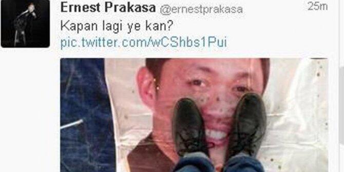 Poster Anis Matta diinjak