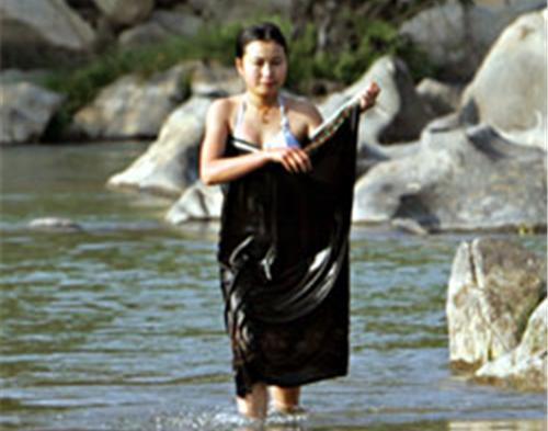 Gadis Gadis Highlander Legenda Wanita Cantik Mandi Di Sungai Itu Nyata Kaskus