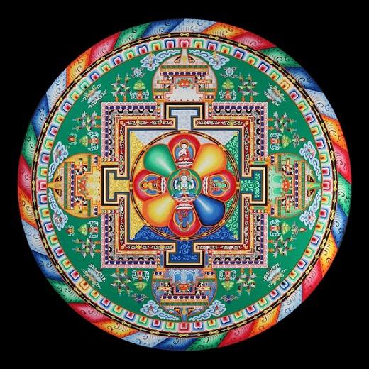 Biksu Tibet Melukis Sebuah Mandala Dengan Jutaan Butir Pasir Warna-warni