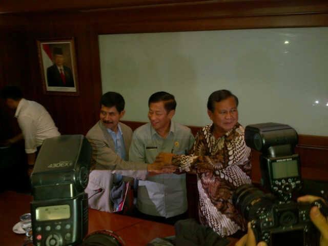 Akhirnya Prabowo Bertemu Agum Gumelar..