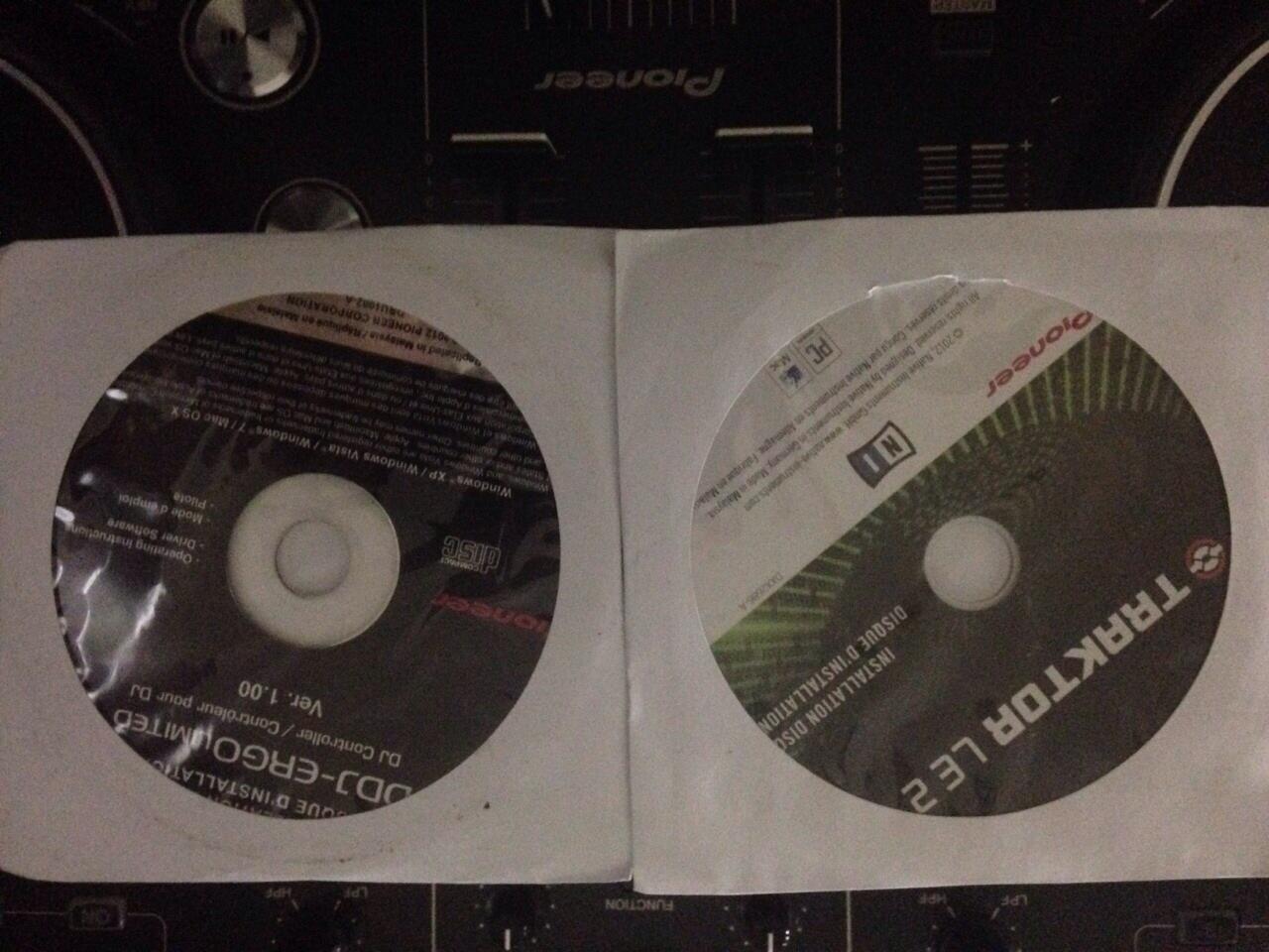 WTS II Pioneer DDJ Ergo-K , Pioneer Headphone HDJ 500-K , Soundcard NI Audio 4