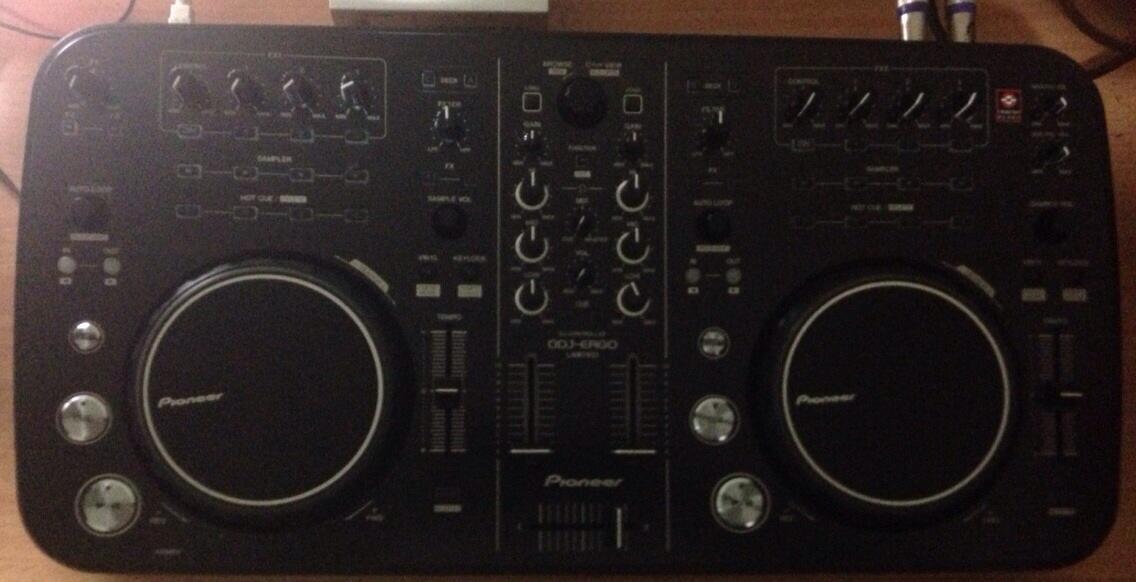 WTS II Pioneer DDJ Ergo-K , Pioneer Headphone HDJ 500-K , Soundcard NI Audio 4