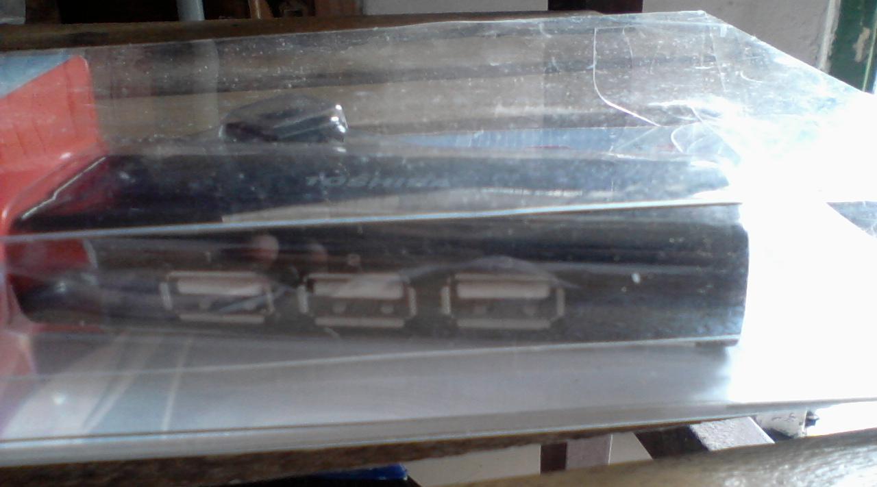 Toshiba USB 2.0 Mobile HUB 4 Port