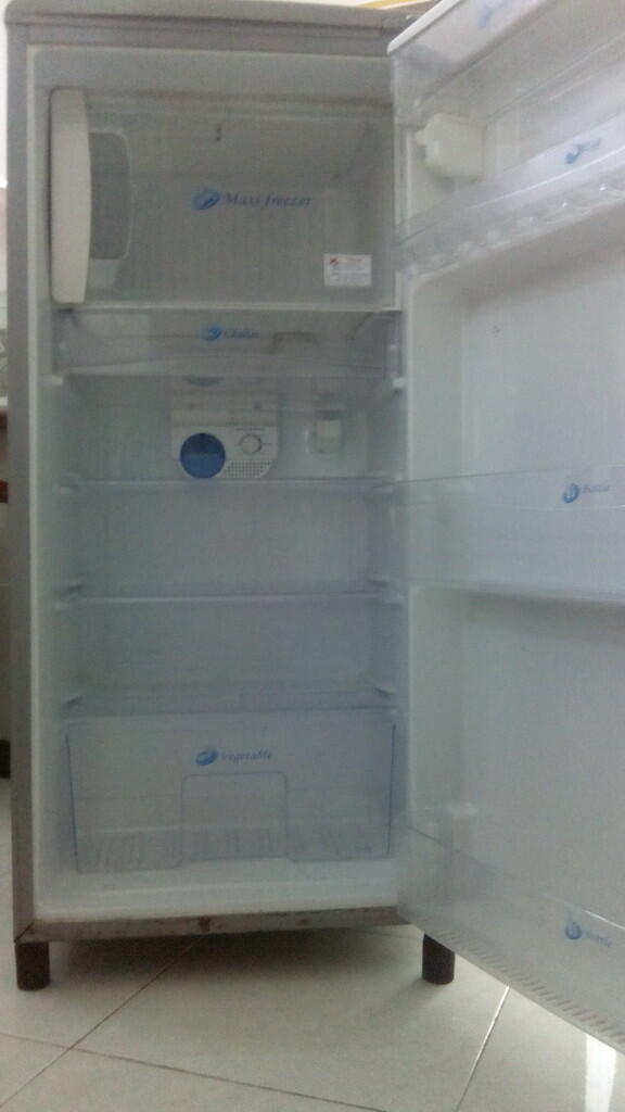 jual lemari es Toshiba Glacio GR 170 Bogor