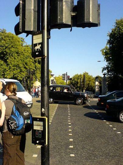 Mengenal Tipe Penyebrangan Jalan Bagi Pejalan Kaki &#91;Bukan Hanya Zebra Cross Gan&#93;