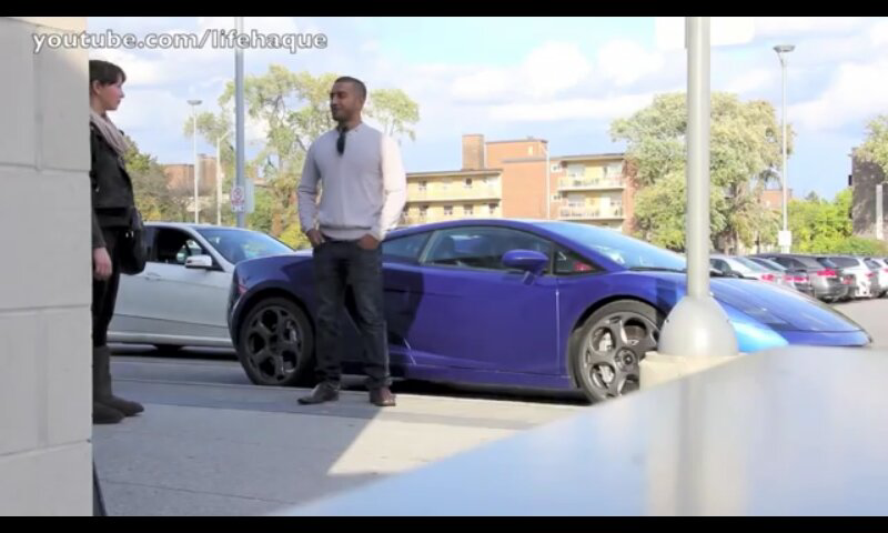 (video) di dalam video tdk semua wanita ingin naik lamborghini/ferrari