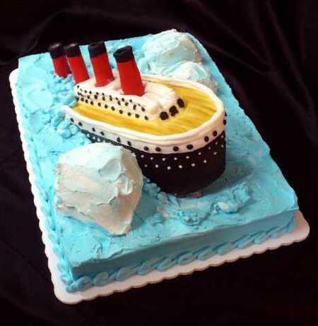 Uniknya 12 Kue Ulang Tahun Bentuk Kapal Titanic Tenggelam