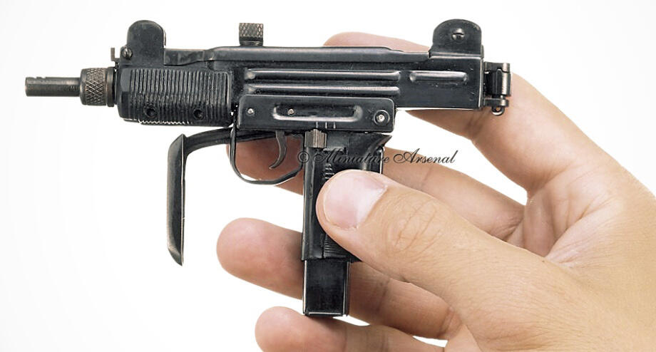 Ayo Melihat koleksi &quot; Miniature Arsenal &quot;, Penghasil miniatur senjata nomer 1 