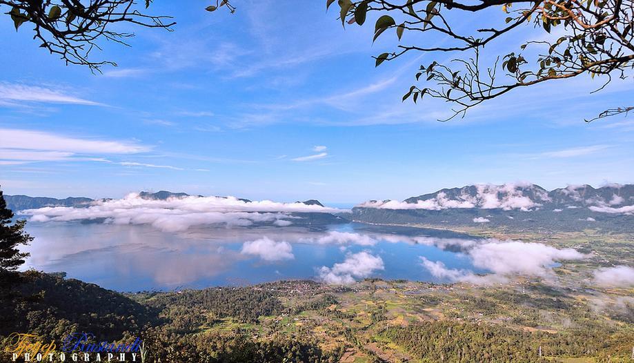 DANAU-DANAU MENAKJUBKAN YANG ADA DI INDONESIA