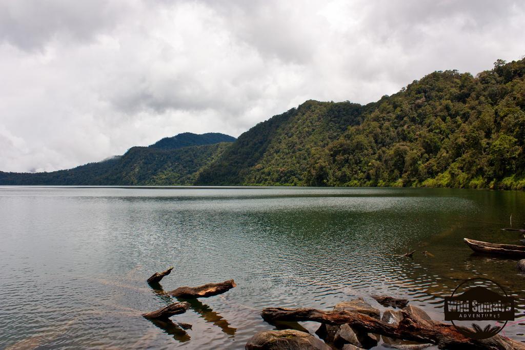 DANAU-DANAU MENAKJUBKAN YANG ADA DI INDONESIA