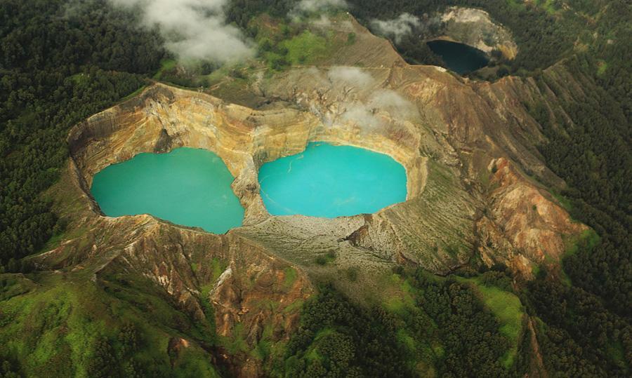 DANAU-DANAU MENAKJUBKAN YANG ADA DI INDONESIA