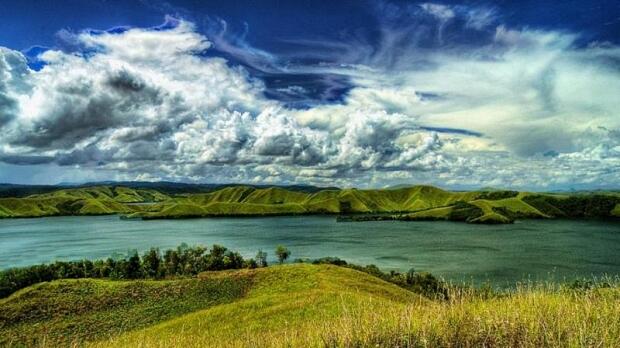 DANAU-DANAU MENAKJUBKAN YANG ADA DI INDONESIA