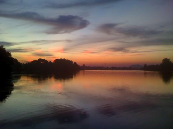 DANAU-DANAU MENAKJUBKAN YANG ADA DI INDONESIA