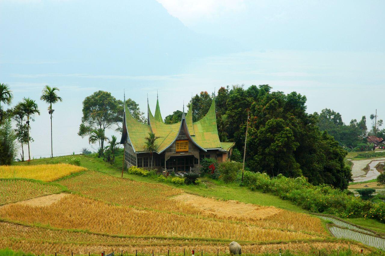 DANAU-DANAU MENAKJUBKAN YANG ADA DI INDONESIA
