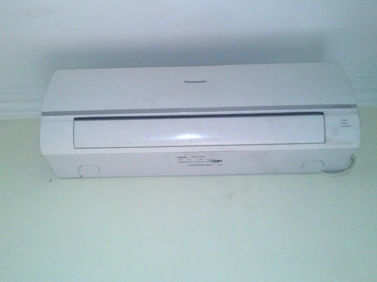 Jual AC Panasonic second baru dipake3 bln.