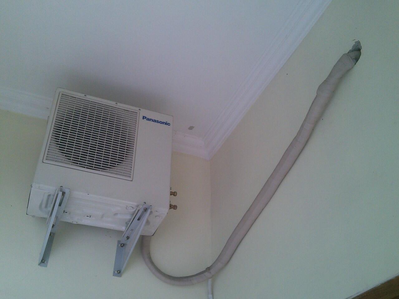 Jual AC Panasonic second baru dipake3 bln.