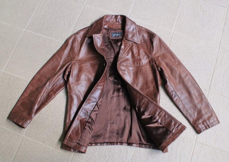 Terjual GUESS  JEANS  LEATHER JACKET ORIGINAL JAKET  KULIT 