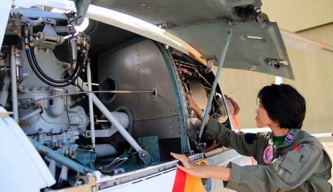 Pilot Helikopter cantik Satu-Satunya yang dimiliki TNI AU 