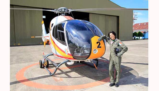 Pilot Helikopter cantik Satu-Satunya yang dimiliki TNI AU 