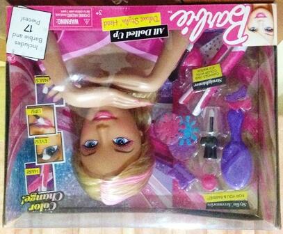 Boneka Barbie Deluxe Stylin' Head