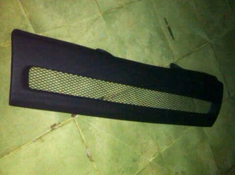 Grill jaring FORD LASER SONY