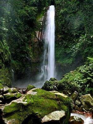 Wisata Curug / Air Terjun Terdekat dari Ibu Kota #KelilingIndonesia