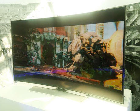 Buat Apa Samsung Bikin TV Melengkung?