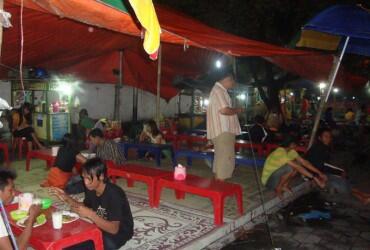 Pesona Alun Alun Selatan / Alkid