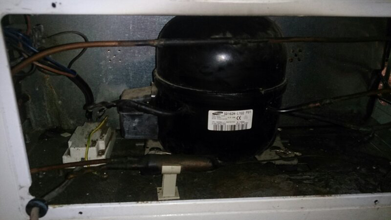 freezer 200 liter merk modena dan sharp