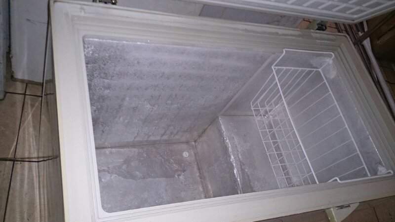 freezer 200 liter merk modena dan sharp