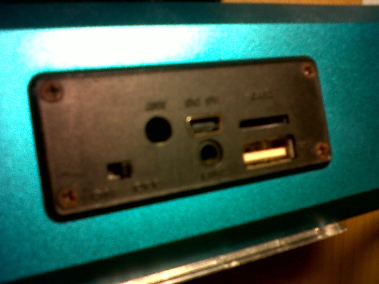 Portable Speaker with FM Radio and MP3 Player
