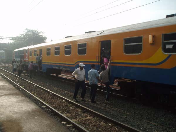 transportasi kunjungan kerja DPRD