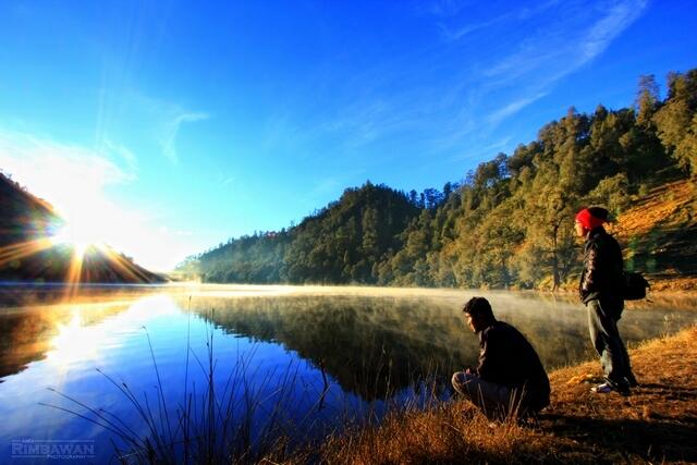 Indahnya Serba Serbi Gunung Semeru di INDONESIA