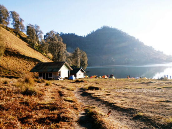 Indahnya Serba Serbi Gunung Semeru di INDONESIA